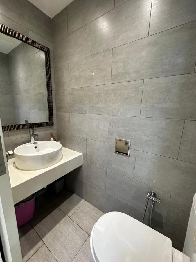 Arti Mont Kiara Aparthotel Kuala Lumpur Buitenkant foto