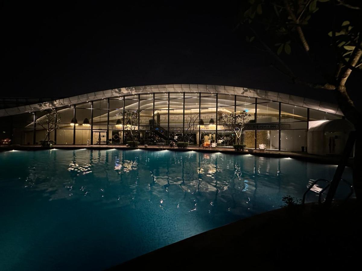 Arti Mont Kiara Aparthotel Kuala Lumpur Buitenkant foto